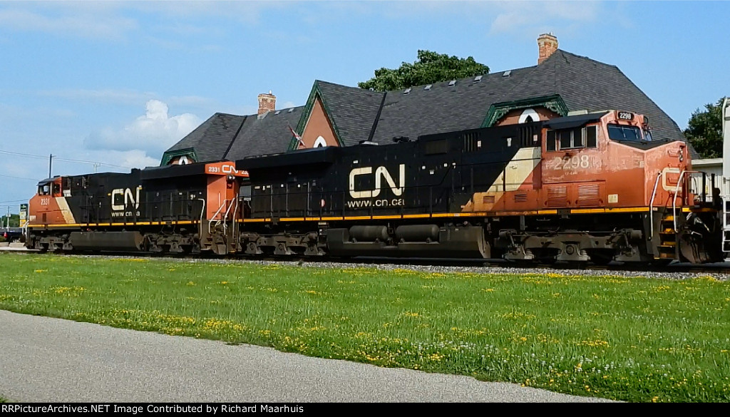 CN 2298